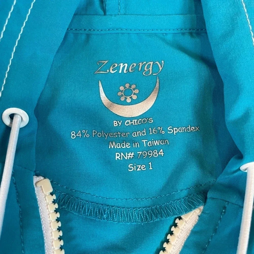 Zenergy by Chico's Windbreaker Jacket/Lightweight/Hooded/size 1 - Picture 3 of 4